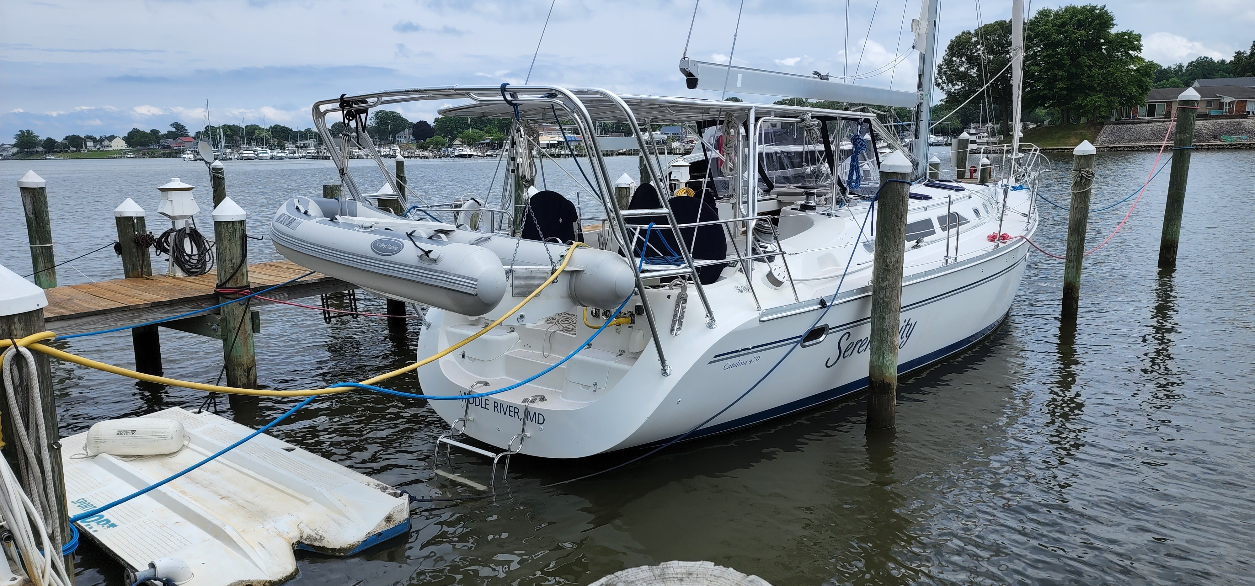 Catalina 470 Sail Arch with stern-mounted tender support